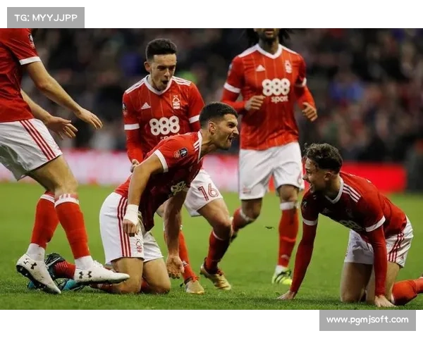 西汉姆联逆转诺丁汉森林,取得赛季首胜 西汉姆联逆转诺丁汉森林,取得赛季首胜